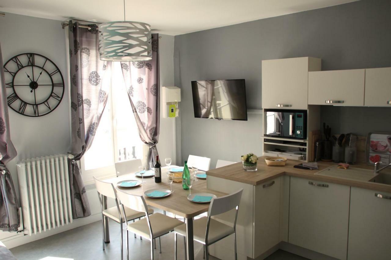 Sur Les Toits D'Amboise Apartment Luaran gambar